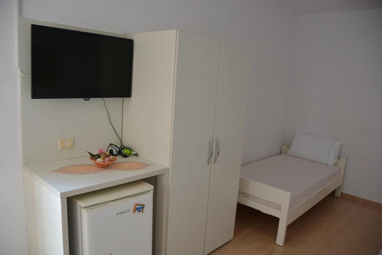 Kiri S.Apartaments Саранда Екстер'єр фото