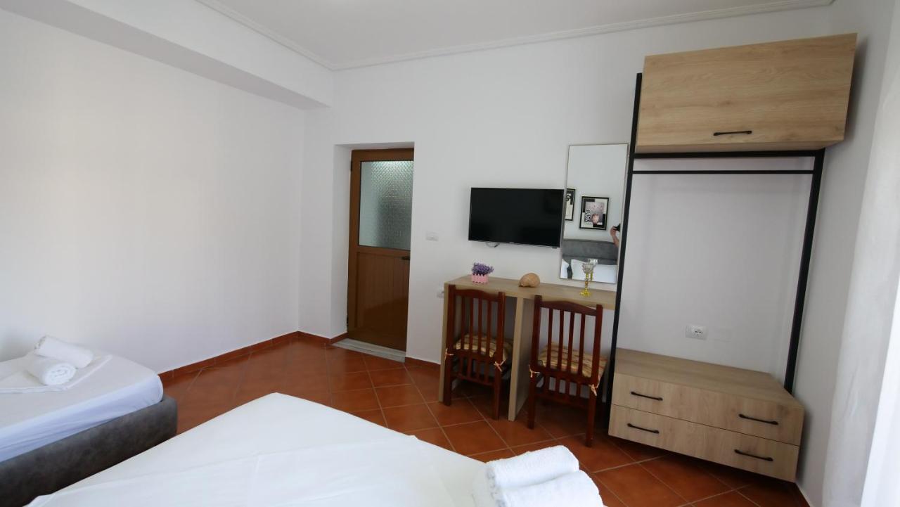 Kiri S.Apartaments Саранда Екстер'єр фото