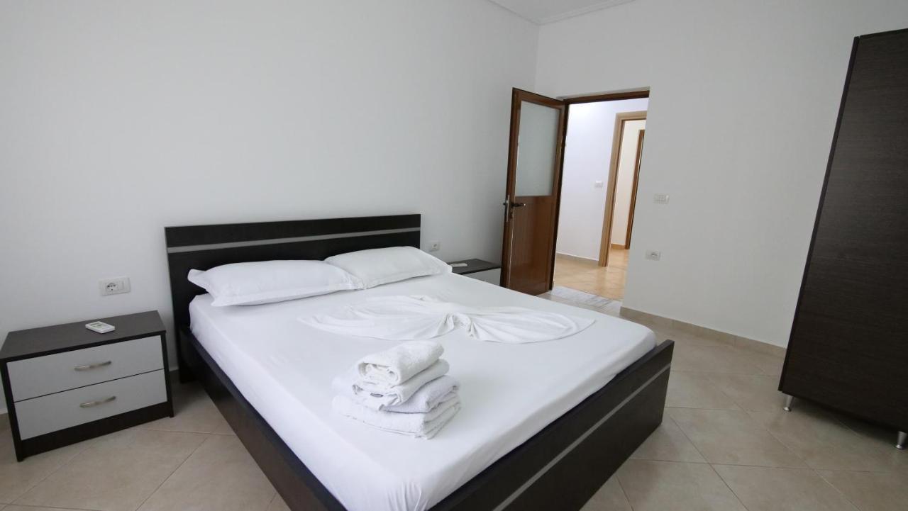 Kiri S.Apartaments Саранда Екстер'єр фото